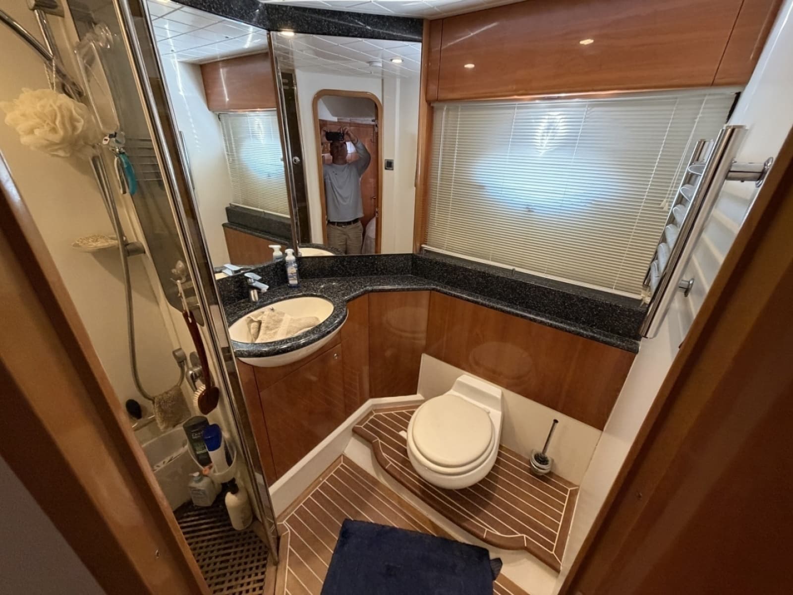 2001 Viking Sport Cruisers V65 Express - Photo 50