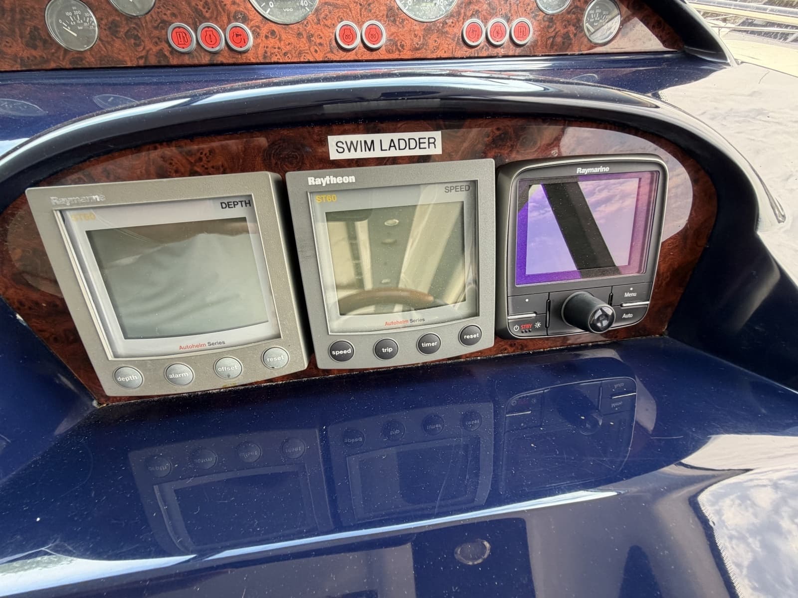 2001 Viking Sport Cruisers V65 Express - Photo 39