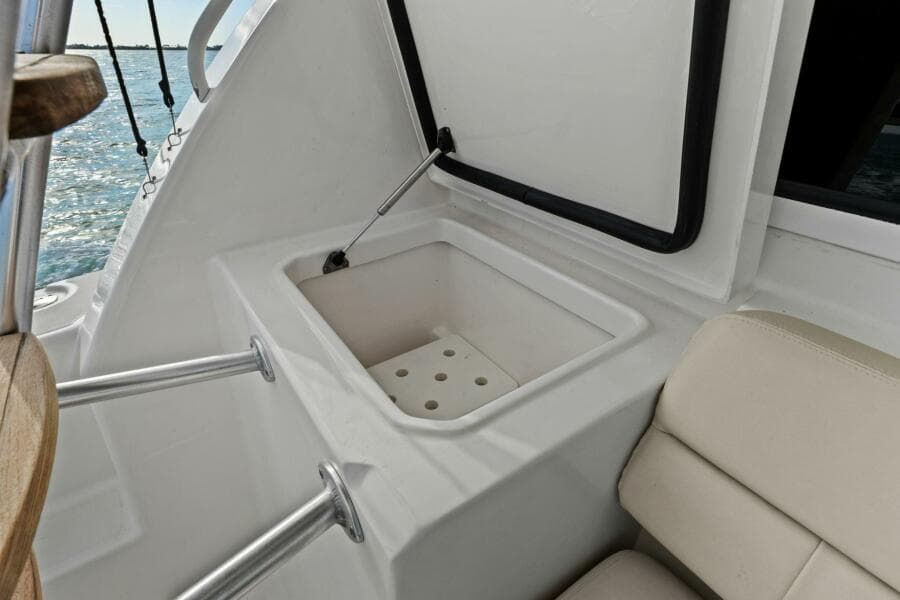 2013 Tiara Yachts 3900 Convertible