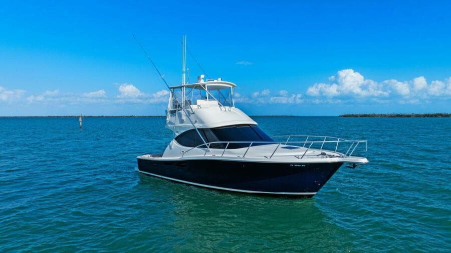 2013 Tiara Yachts 3900 Convertible - Profile
