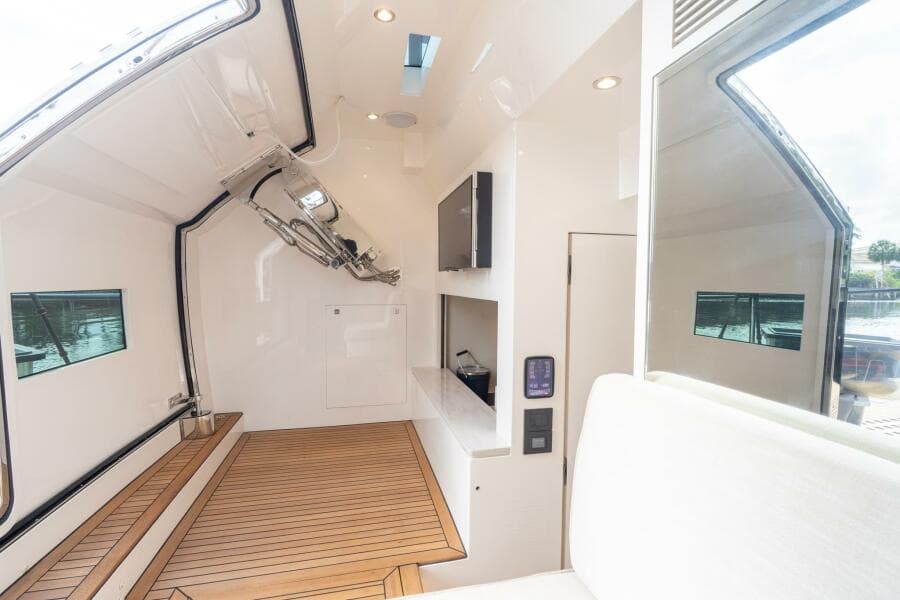 Horizon FD80 SHERI LYNN - Beach Club 