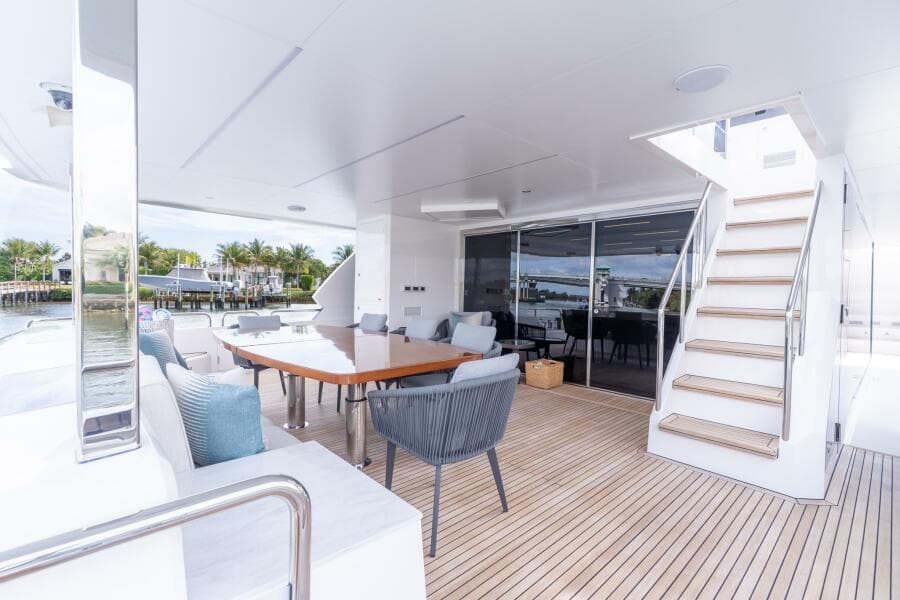 Horizon FD80 SHERI LYNN - Maindeck Aft