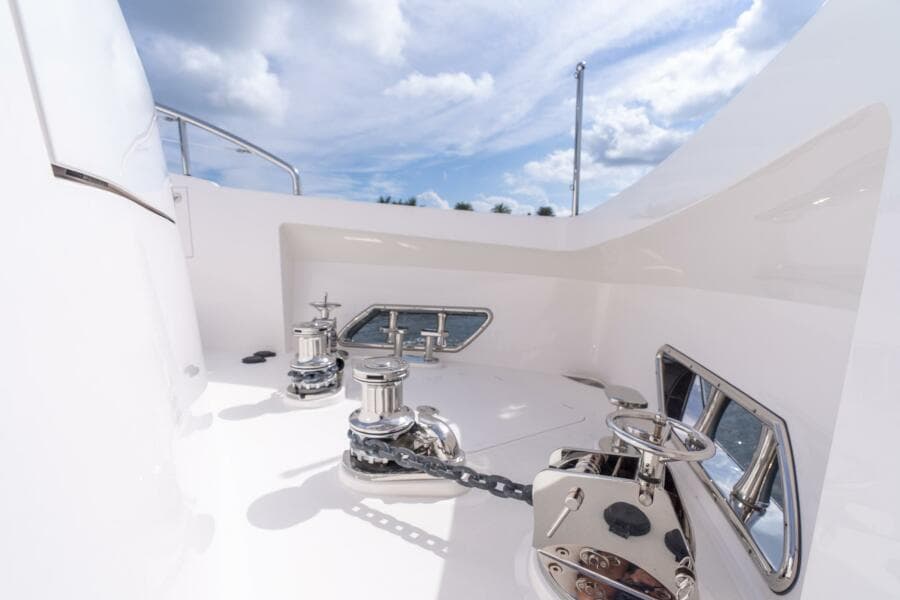 Horizon FD80 SHERI LYNN - Exterior Bow