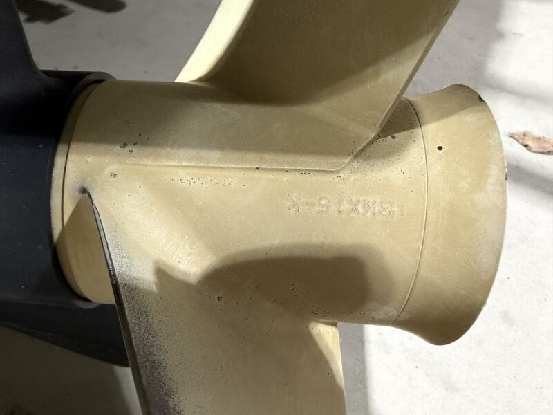 2011 Bennington 2554 GCW