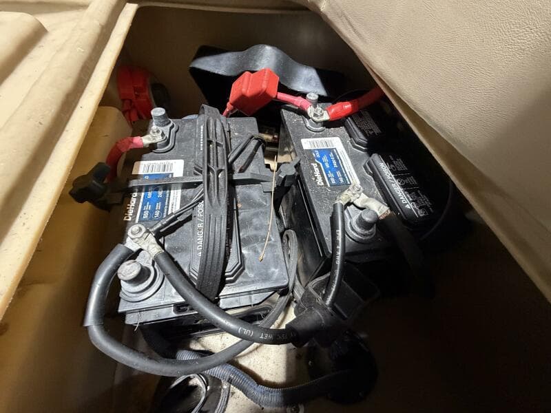 2011 Bennington 2554 GCW