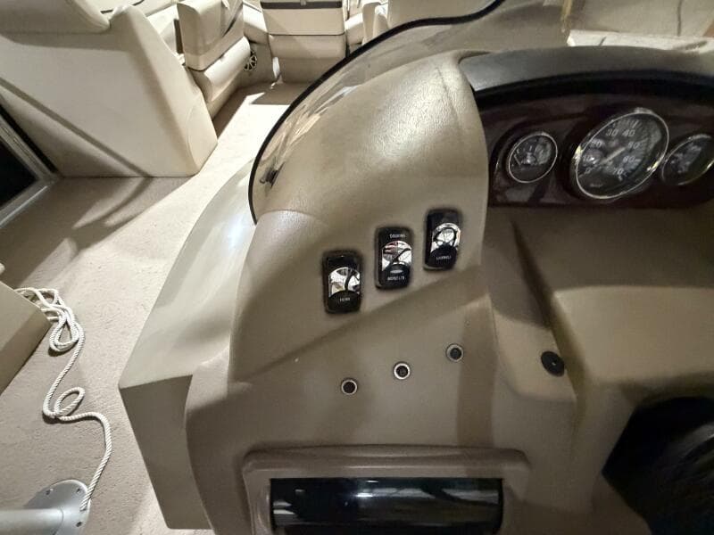 2011 Bennington 2554 GCW