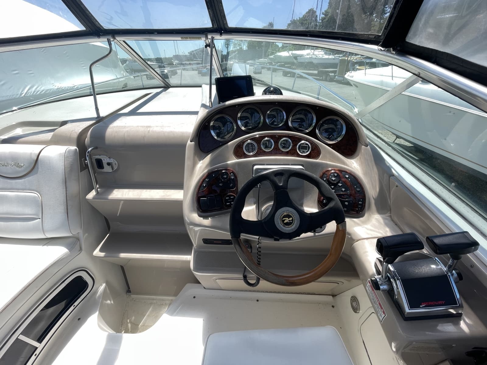 2001 Sea Ray Sundancer 280 - Photo 15