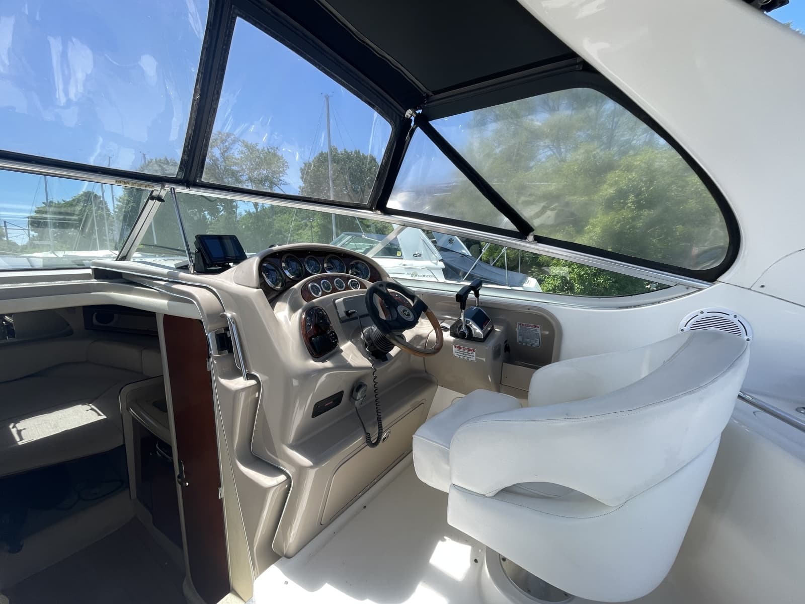 2001 Sea Ray Sundancer 280 - Photo 13