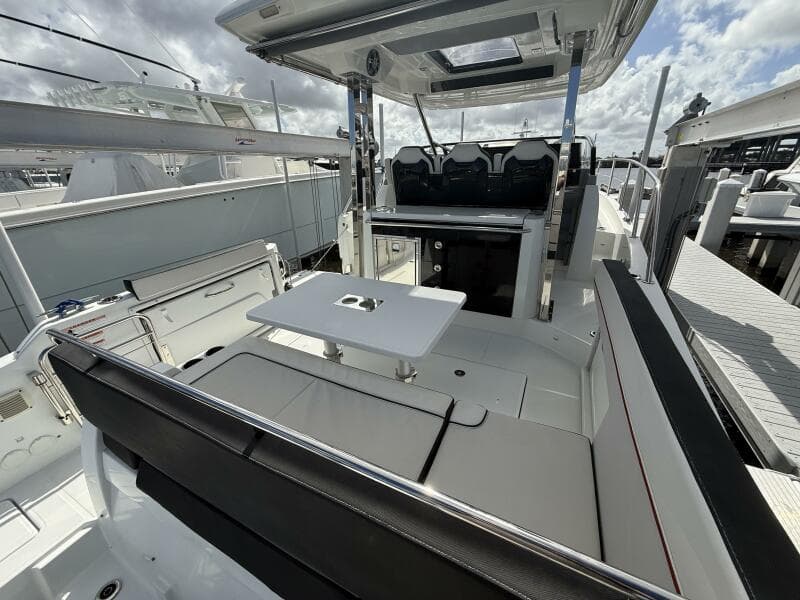 2022 Jeanneau 10.5 Leader WA