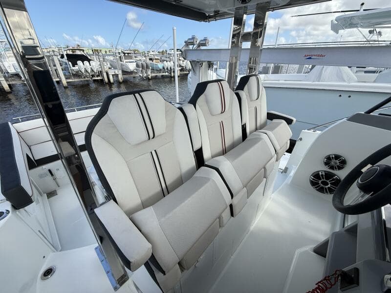 2022 Jeanneau 10.5 Leader WA