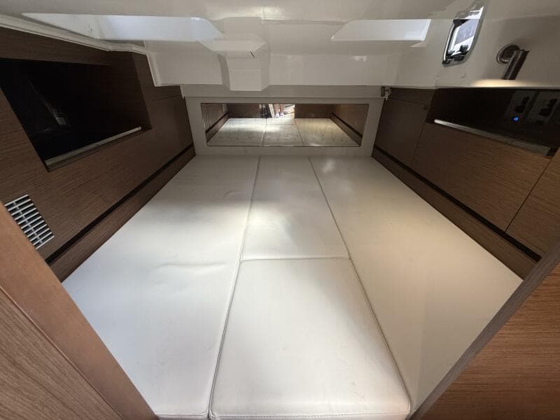 2022 Jeanneau 10.5 Leader WA