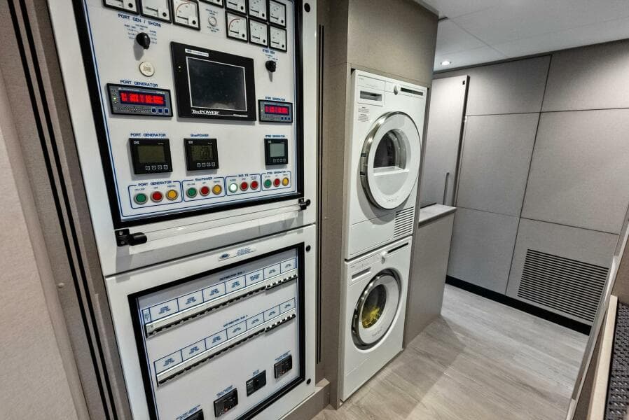 2024 Ocean Alexander 35 Revolution