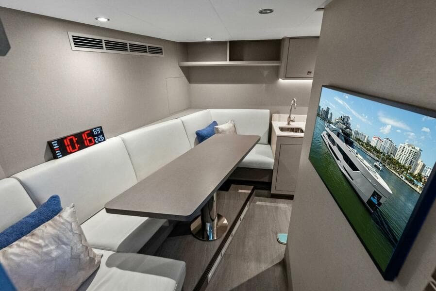 2024 Ocean Alexander 35 Revolution