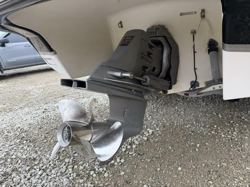 Volvo-Penta-Duoprop-DP-Outdrive-Four-Winns-250-Horizon