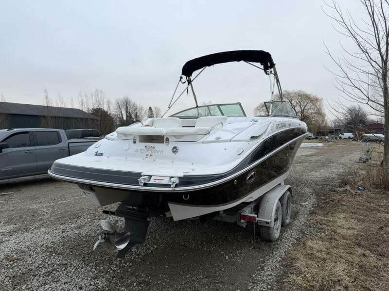 2005 Four Winns 250 Horizon