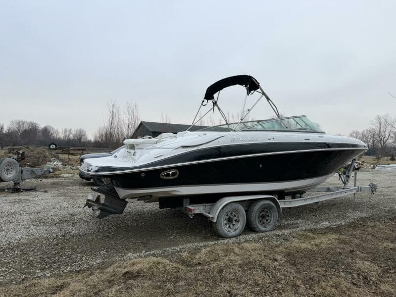 2005 Four Winns 250 Horizon