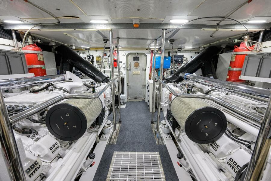 2005 Pacific Mariner 85