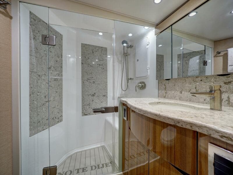 2017 Viking 52 Convertible 