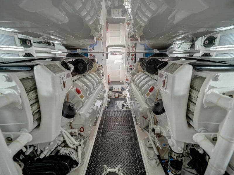 2017 Viking 52 Convertible 