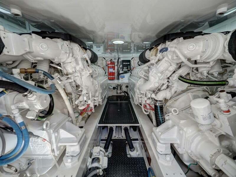 2017 Viking 52 Convertible 