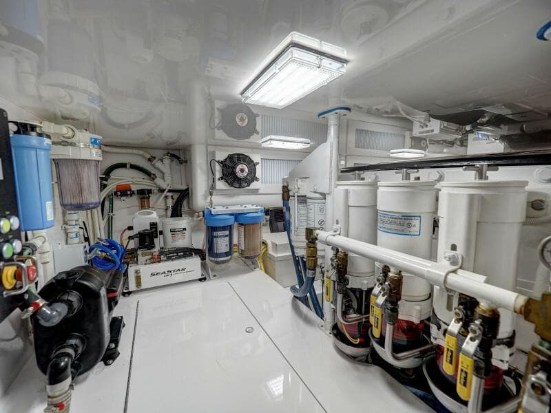 2017 Viking 52 Convertible 