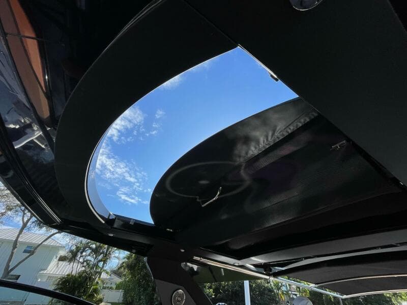 Cruisers Yachts 38 GLS -