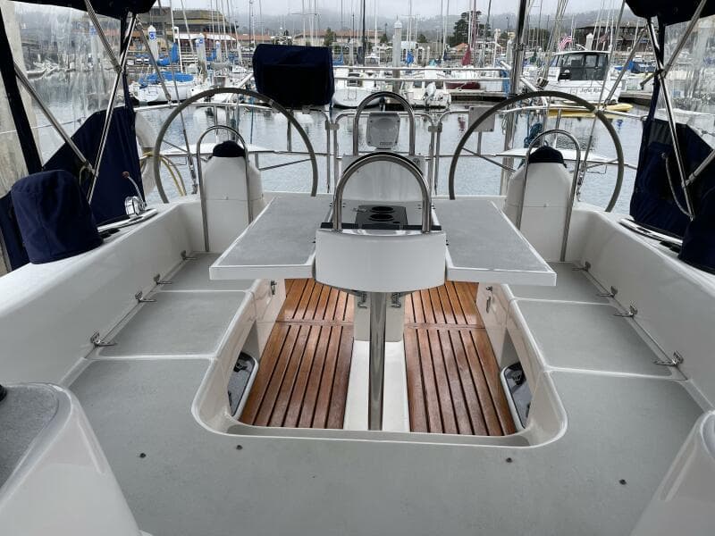 2005 Catalina 470