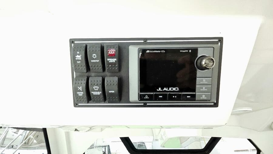 2018 Pursuit 328 Sport