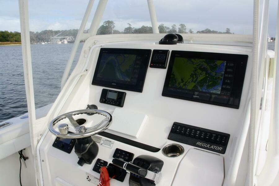 Regulator 34 Perchy- Helm