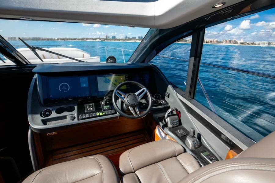 Princess V55 - Mermoo Too - Helm