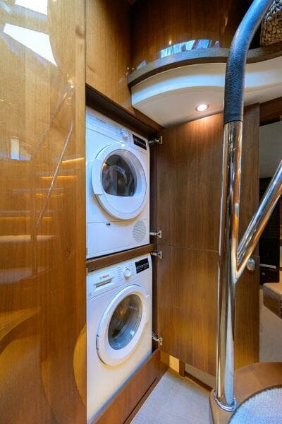 2013 Princess V72 Express Yacht - Photo 58