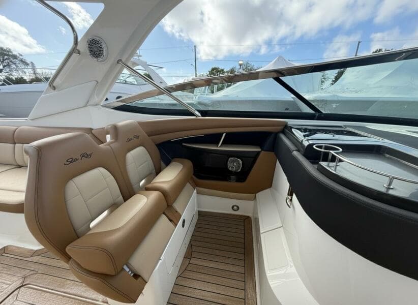 2015 Sea Ray SLX 350