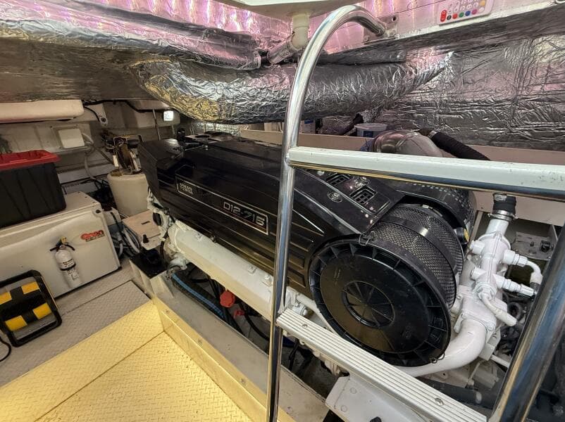 2007 Cruisers Yachts 560 Express