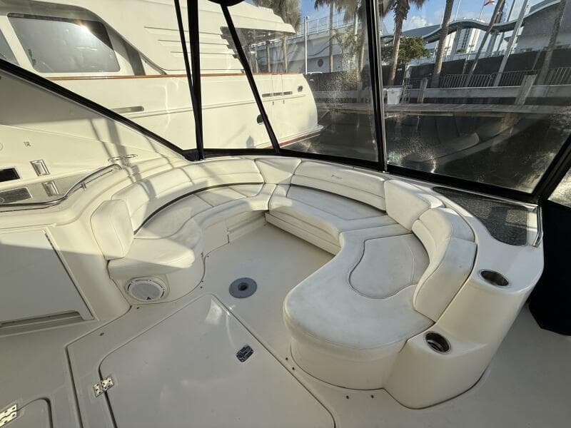 2007 Cruisers Yachts 560 Express