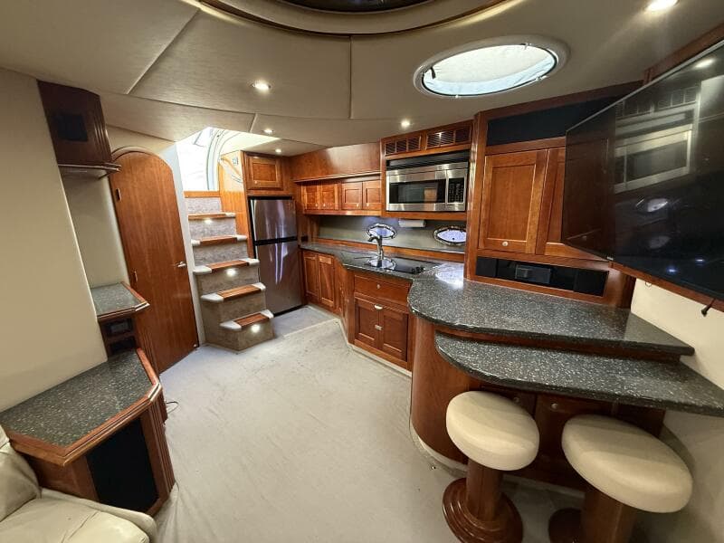 2007 Cruisers Yachts 560 Express