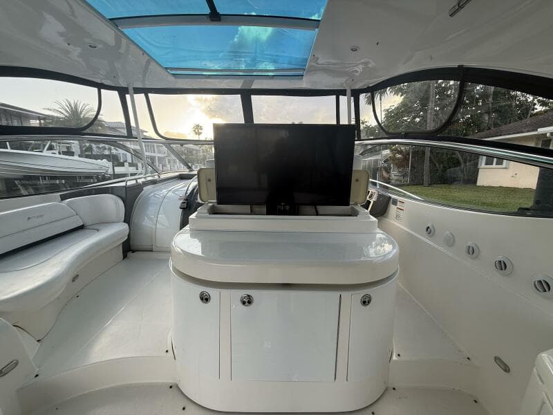 2007 Cruisers Yachts 560 Express