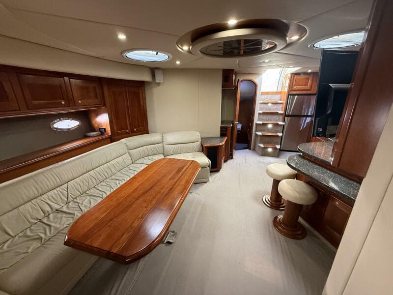 2007 Cruisers Yachts 560 Express