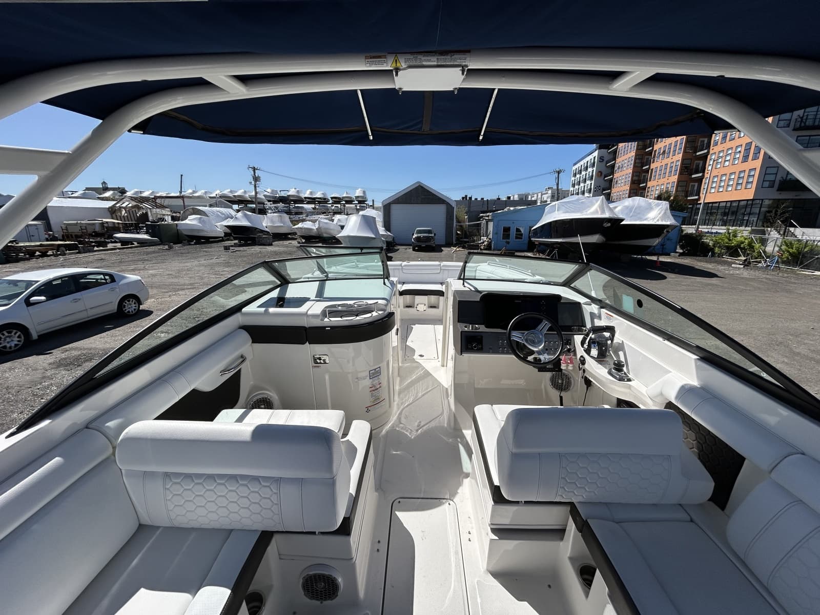 2018 Sea Ray SDX 290 Outboard - Photo 8
