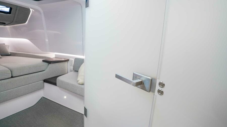 2024 Axopar 37 XC Cross Cabin