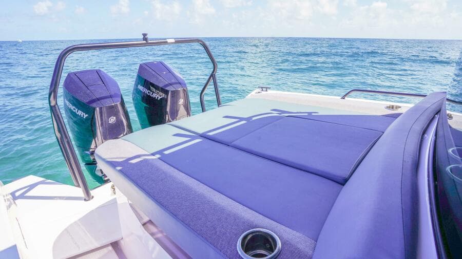 2024 Axopar 37 XC Cross Cabin