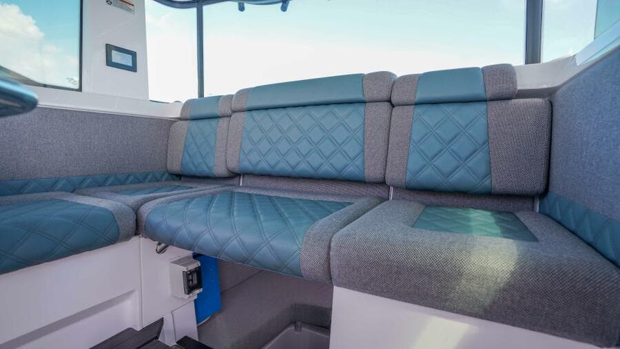 2024 Axopar 37 XC Cross Cabin