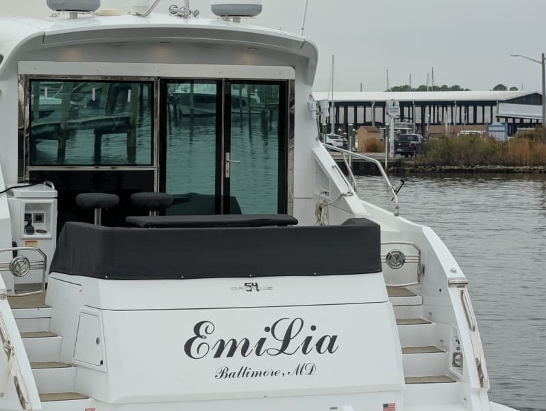 2022 Cruisers Yachts 54 Cantius