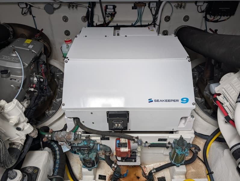 2022 Cruisers Yachts 54 Cantius