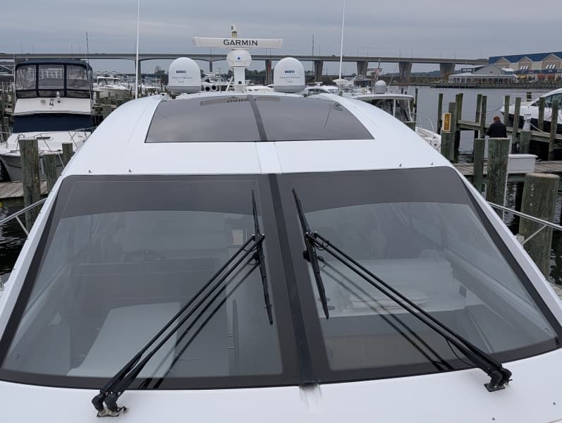 2022 Cruisers Yachts 54 Cantius