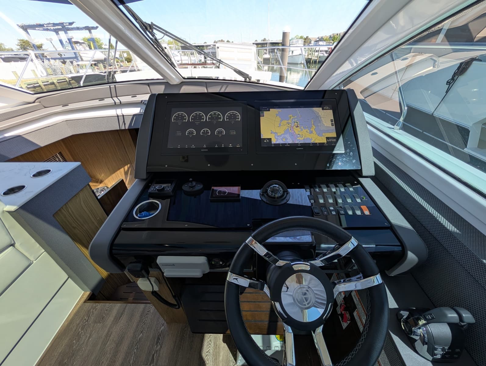 2022 Cruisers Yachts 54 Cantius - Photo 97