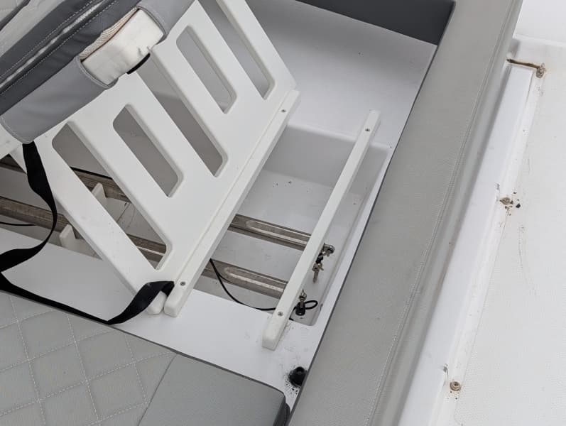 2022 Cruisers Yachts 54 Cantius