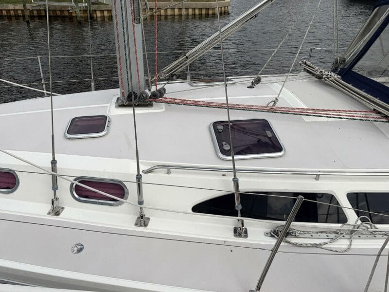2004 Catalina 350