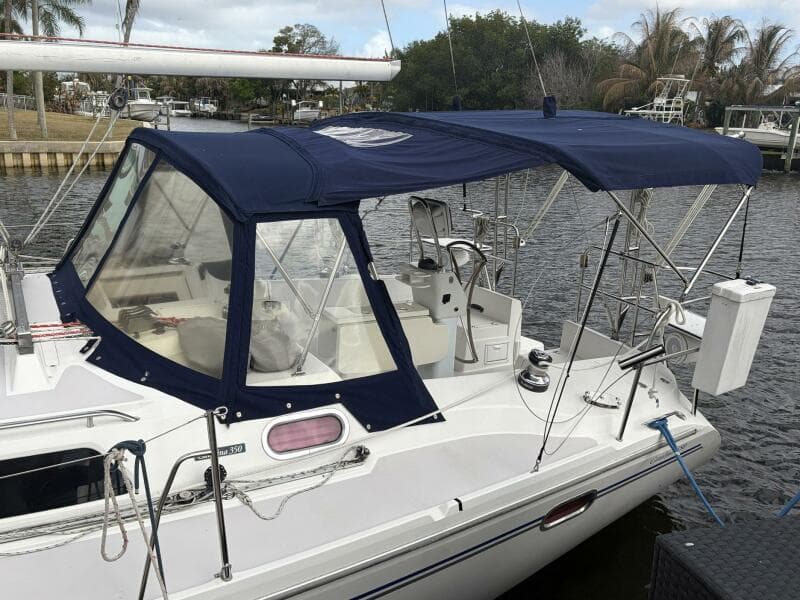 2004 Catalina 350
