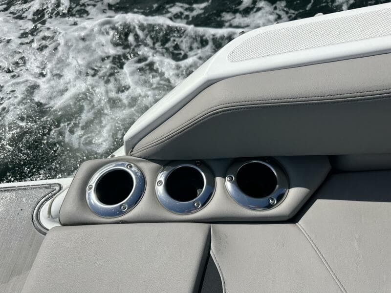 2022 Four Winns HD8 OB