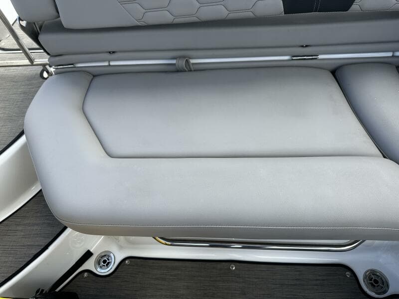 2022 Four Winns HD8 OB